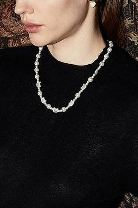 BAROQUE PEARL NECKLACE
