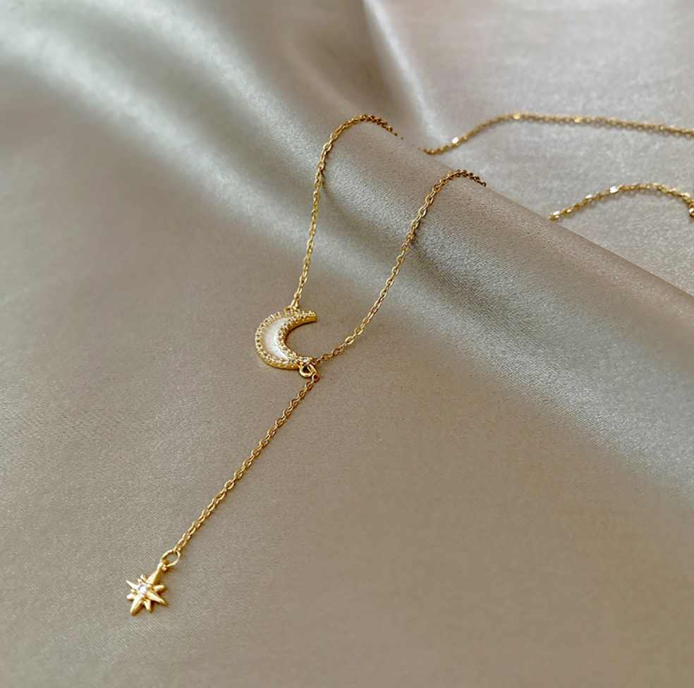GOLD MOON NECKLACE