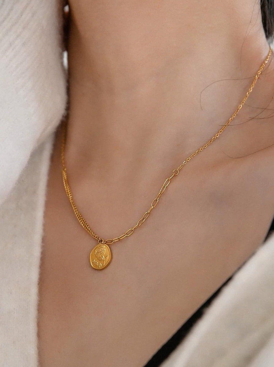 LUXURY ROUND-PLATE CHAIN NECKLACE