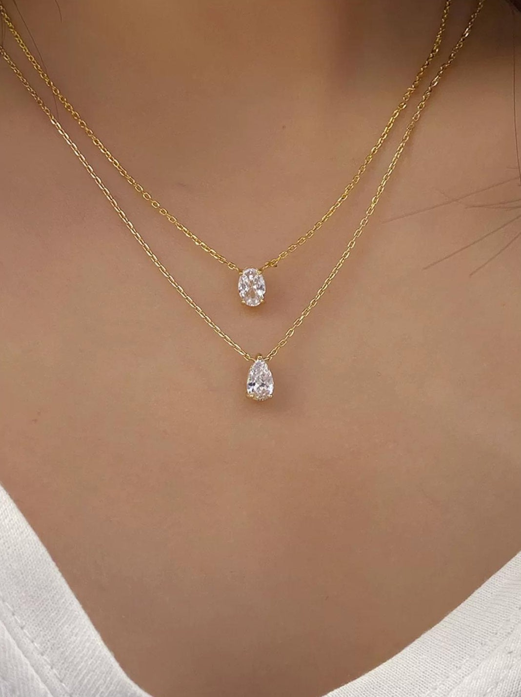 TEARDROP ZIRCONIA NECKLACE