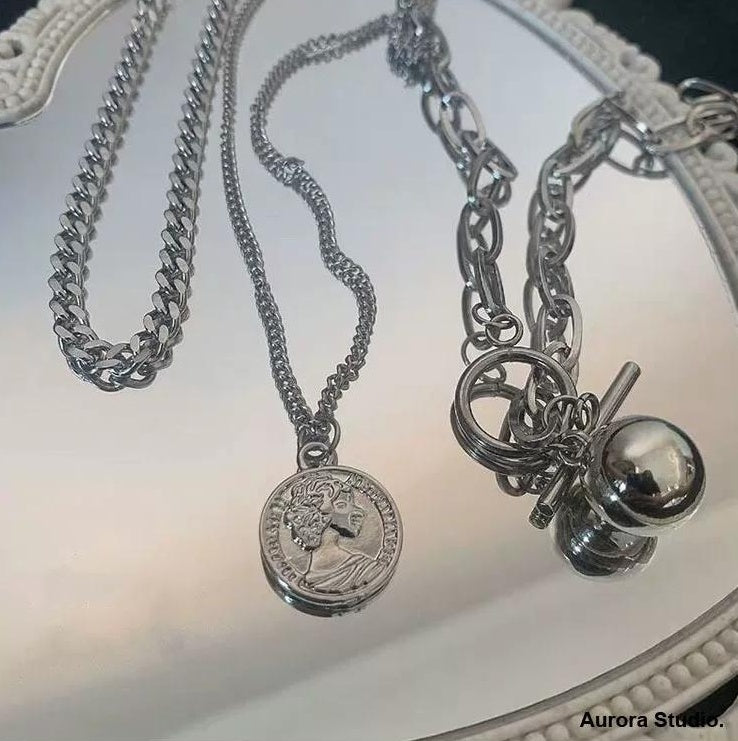 MINIMALIST LAYERED COIN NECKLACE