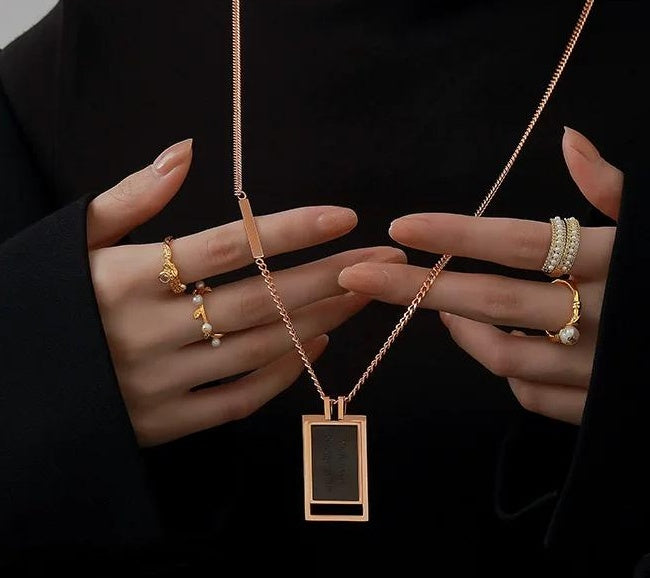 MINIMALIST ENGRAVED NECKLACE