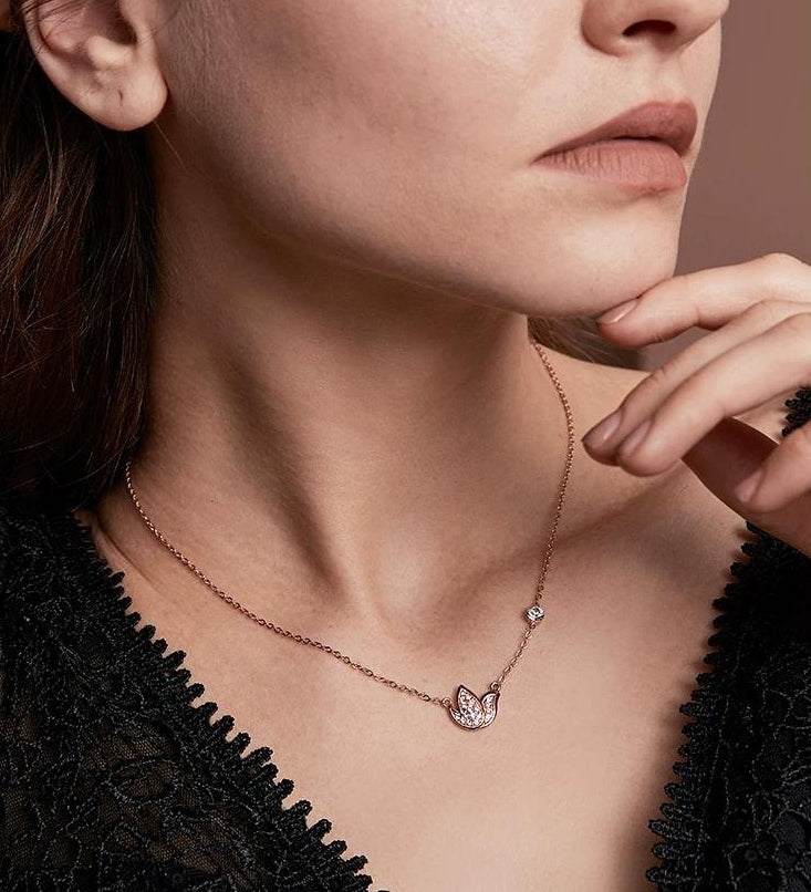 MINIMALIST BIRD NECKLACE