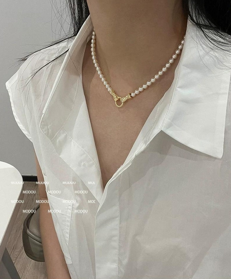 FAIRYTALE VINTAGE PEARL STATEMENT NECKLACE