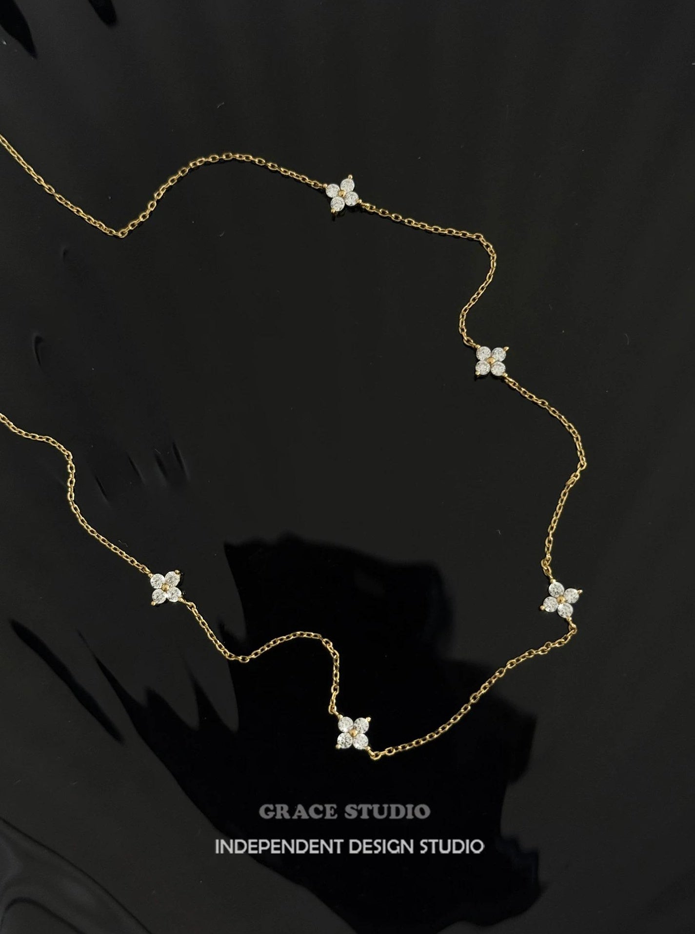 STERLING SILVER CLOVER NECKLACE