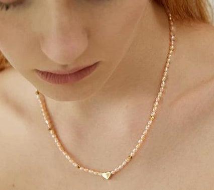 RETRO PINK PEARL NECKLACE