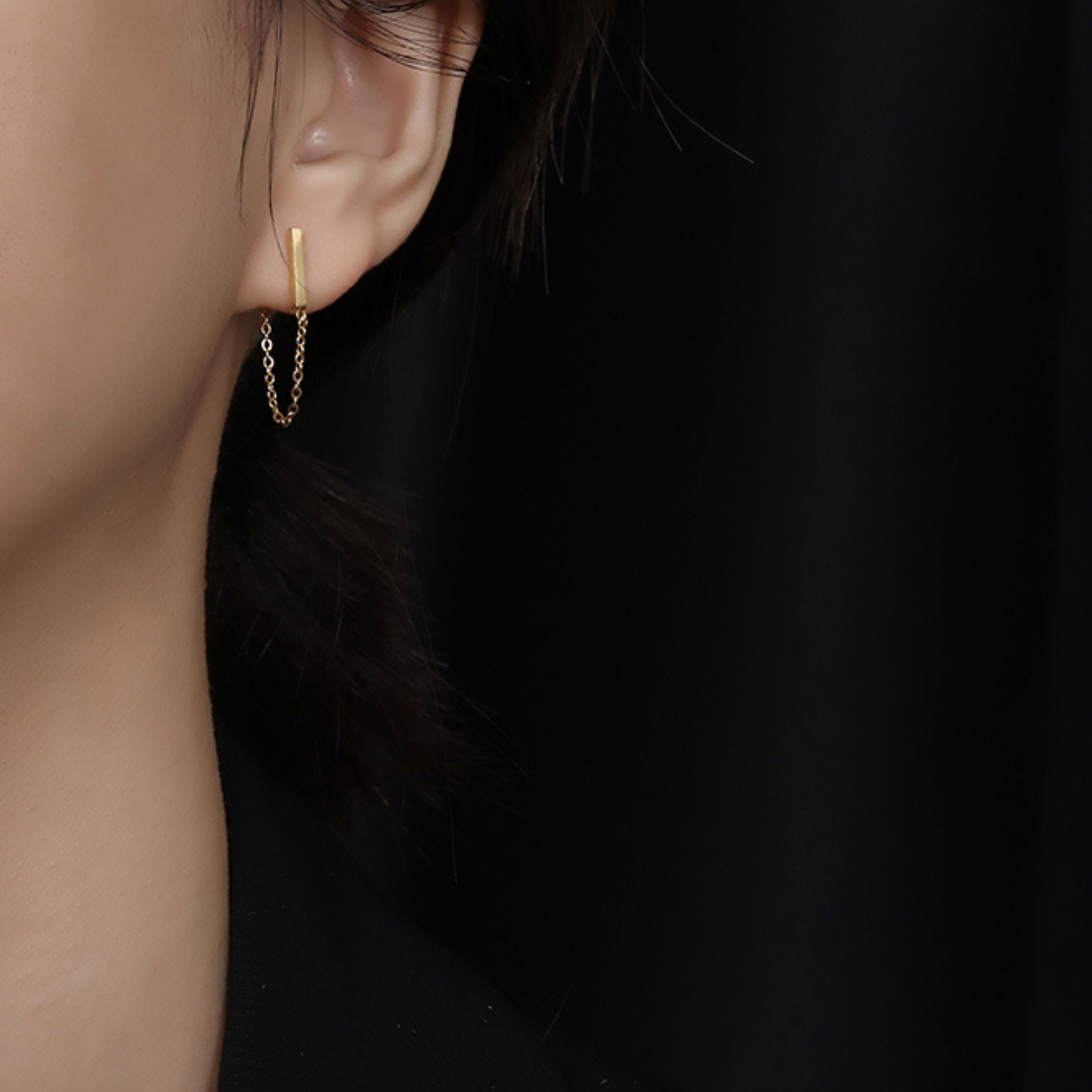 goldchain earring pierce