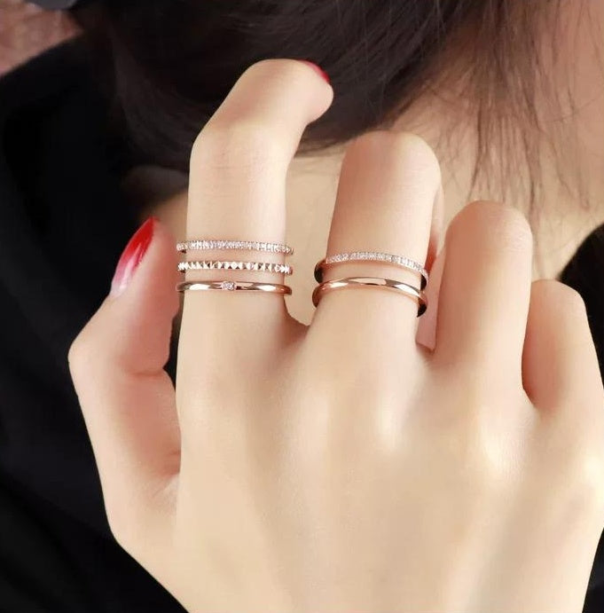 CHIC STACKABLE RINGS SET
