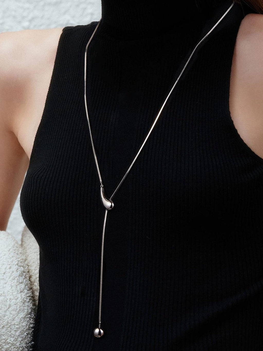 WATER DROP PENDANT SWEATER NECKLACE