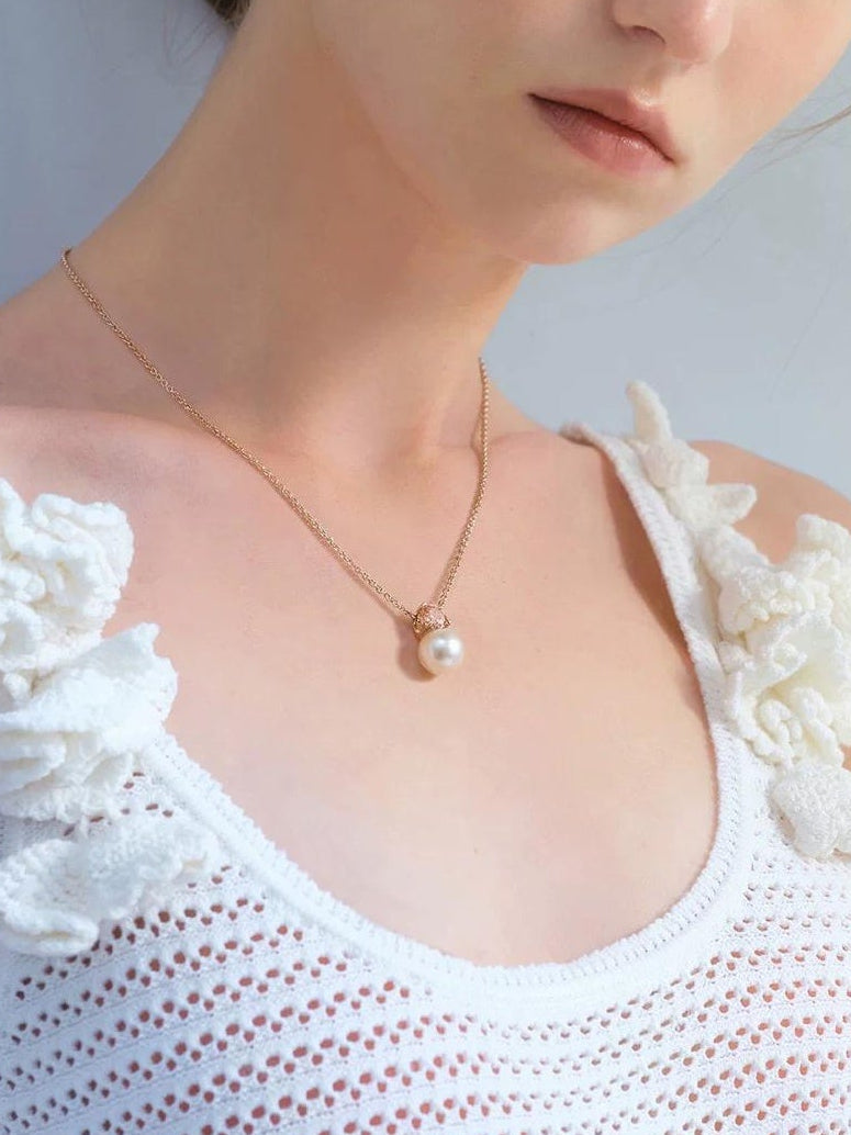 ELEGANT PEARL SUMMER NECKLACE
