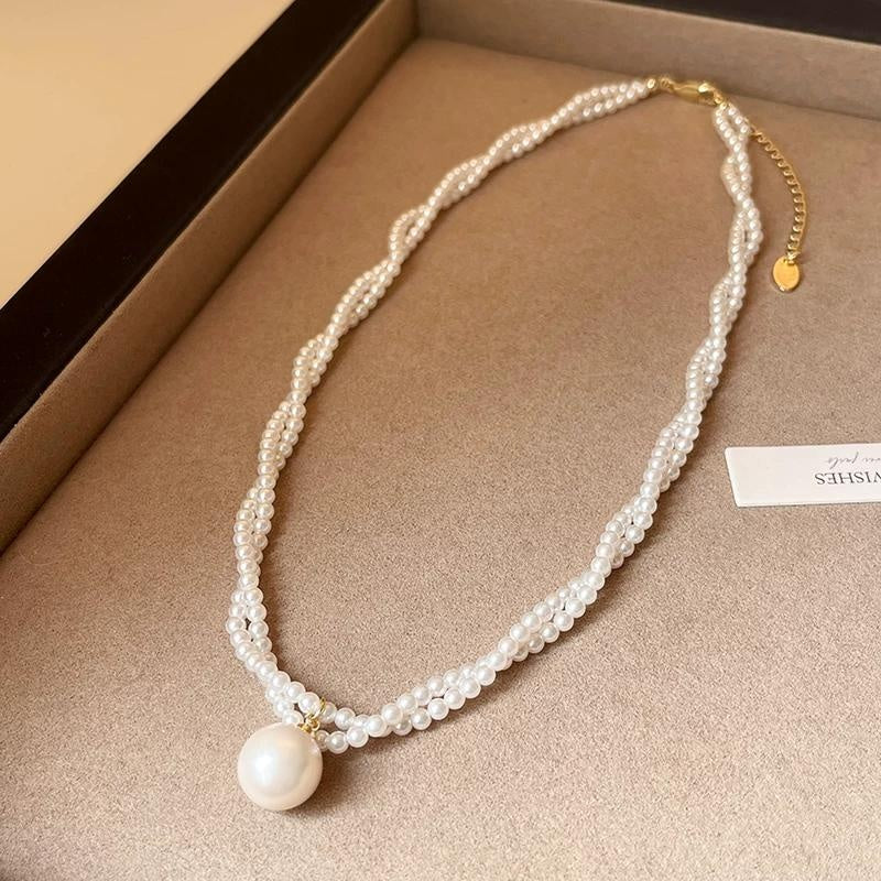 TWISTED PEARL SWEATER CHAIN