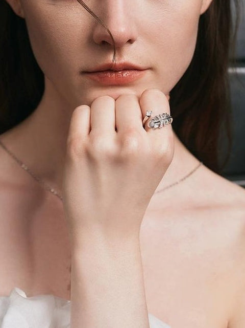 ZIRCONIA FEATHER RING