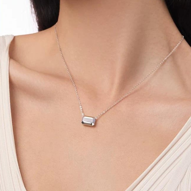 COLORFUL STONE NECKLACE