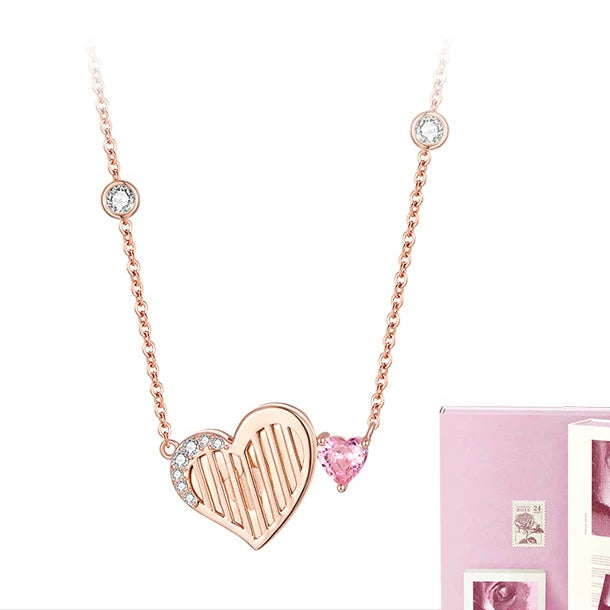 HEART STRINGS LOVE NECKLACE