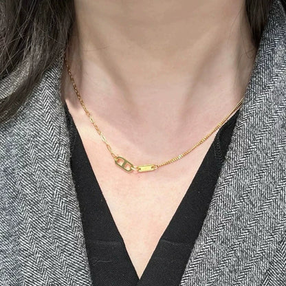GOLD PENDANT LINK NECKLACE