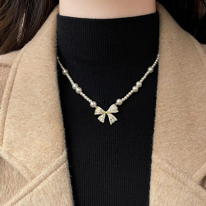 TWISTED PEARL SWEATER CHAIN