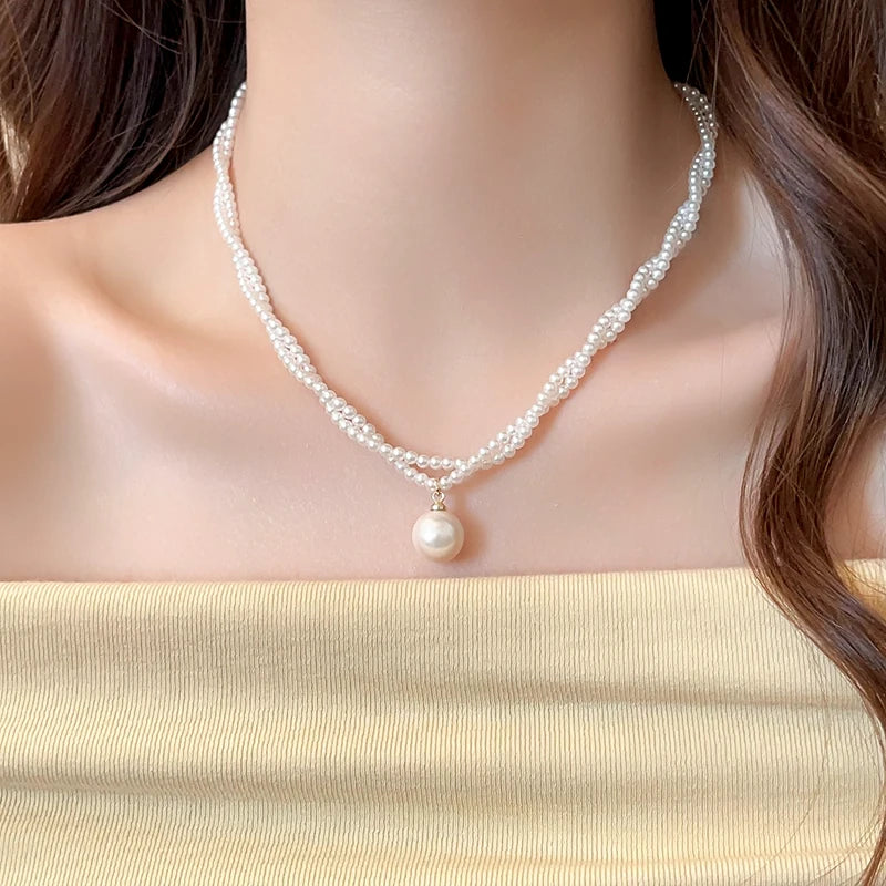 TWISTED PEARL SWEATER CHAIN