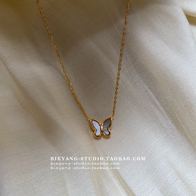 VINTAGE BUTTERFLY NECKLACE