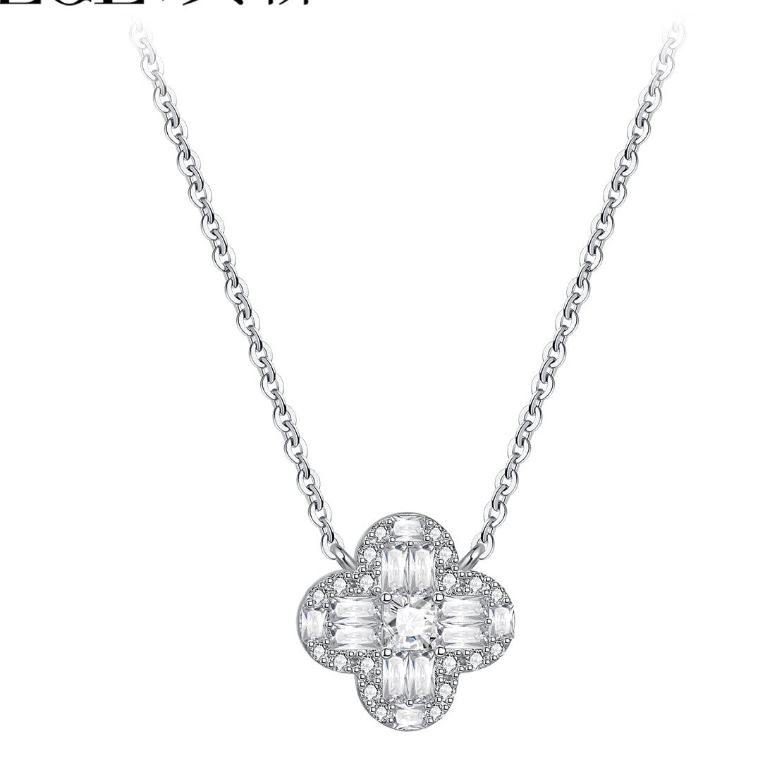 SILVER CLOVER PENDANT NECKLACE