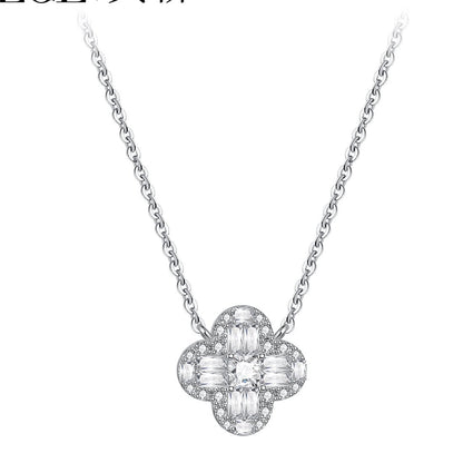 SILVER CLOVER PENDANT NECKLACE