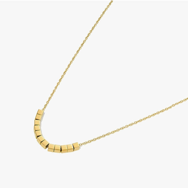 NICHE GOLD SQUARA NECKLACE