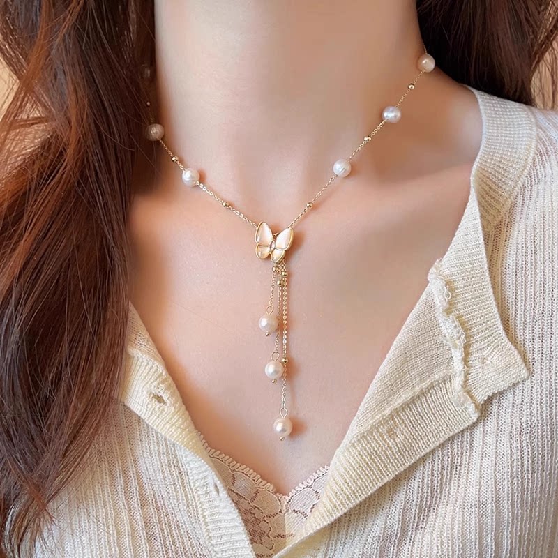 TWISTED PEARL SWEATER CHAIN