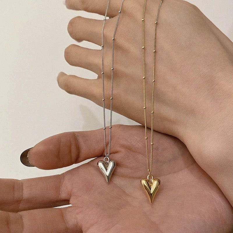 SLIM CHAIN HEART NECKLACE