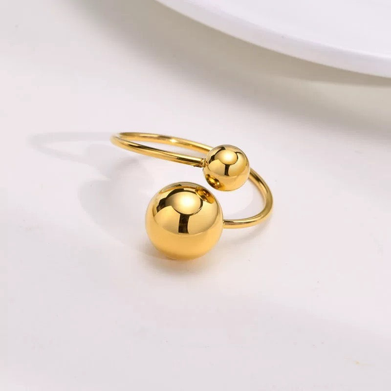 BALL CROSS RING