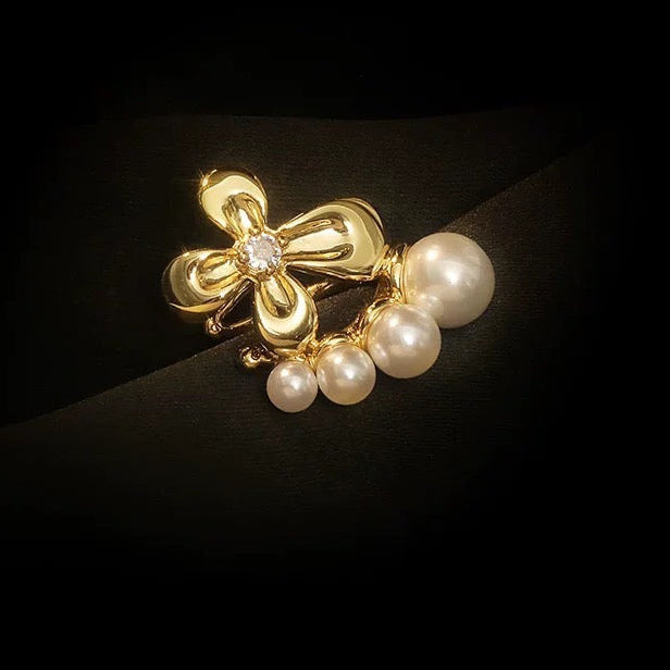 FLOWER PEARL EARCUFF