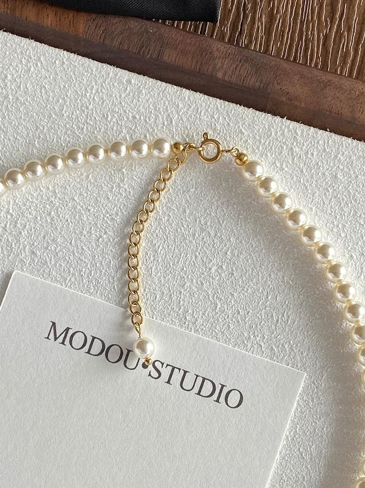 FAIRYTALE VINTAGE PEARL STATEMENT NECKLACE