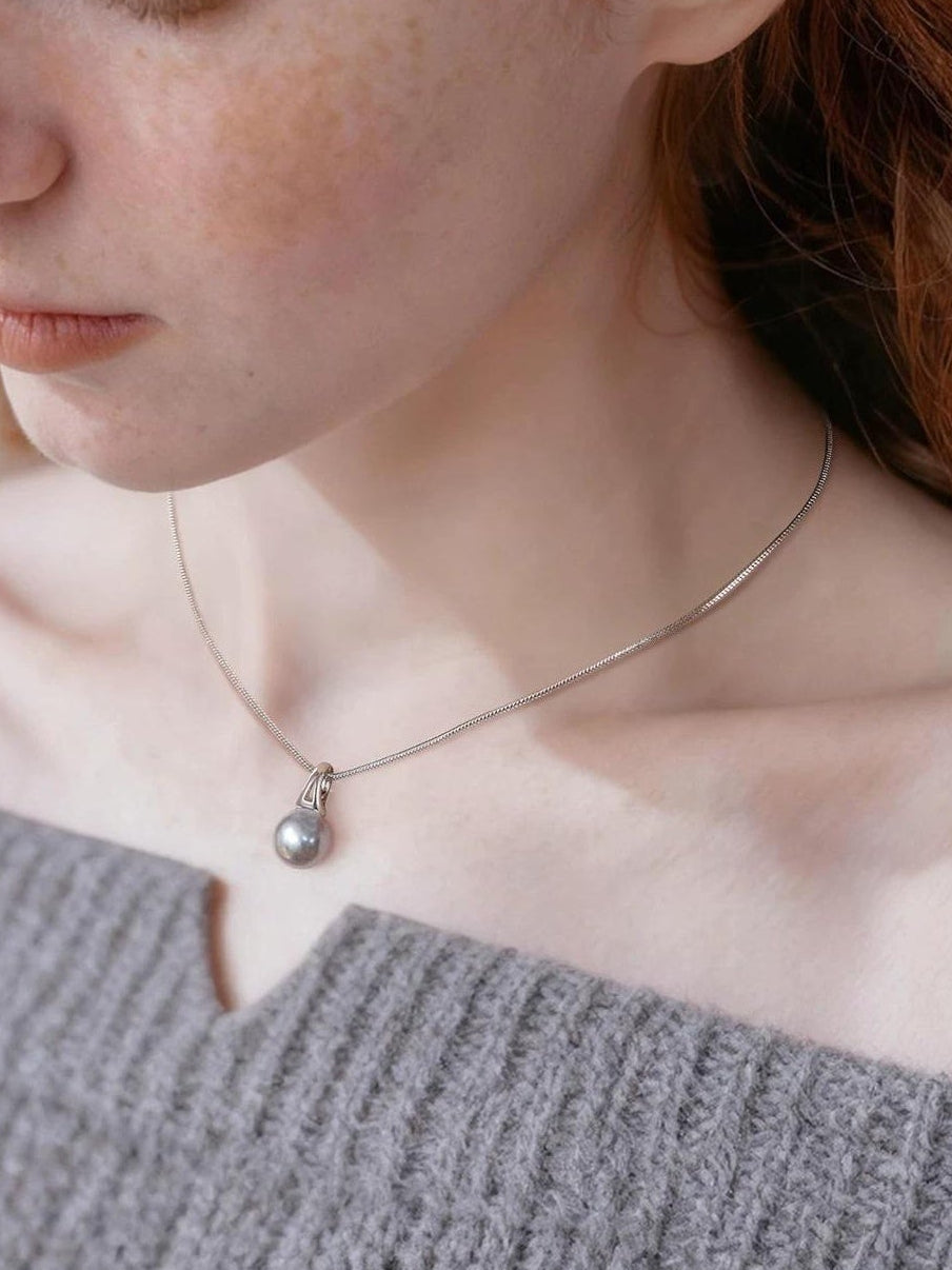 LAYERED PEARL NECKLACE COLLECTION