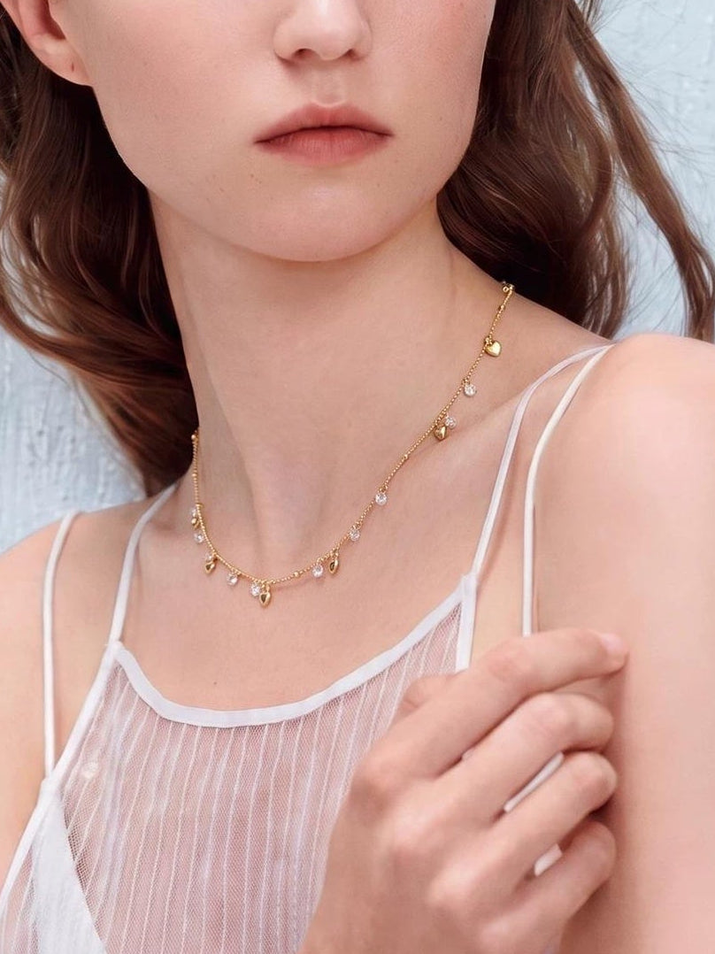 HEART-SHAPED COLLARBONE NECKLACE