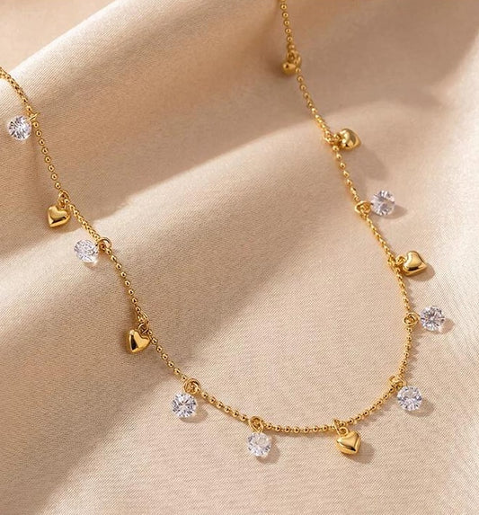 HEART-SHAPED COLLARBONE NECKLACE