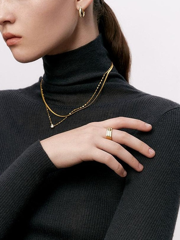 GOLD HEXAGONAL FINGER RING