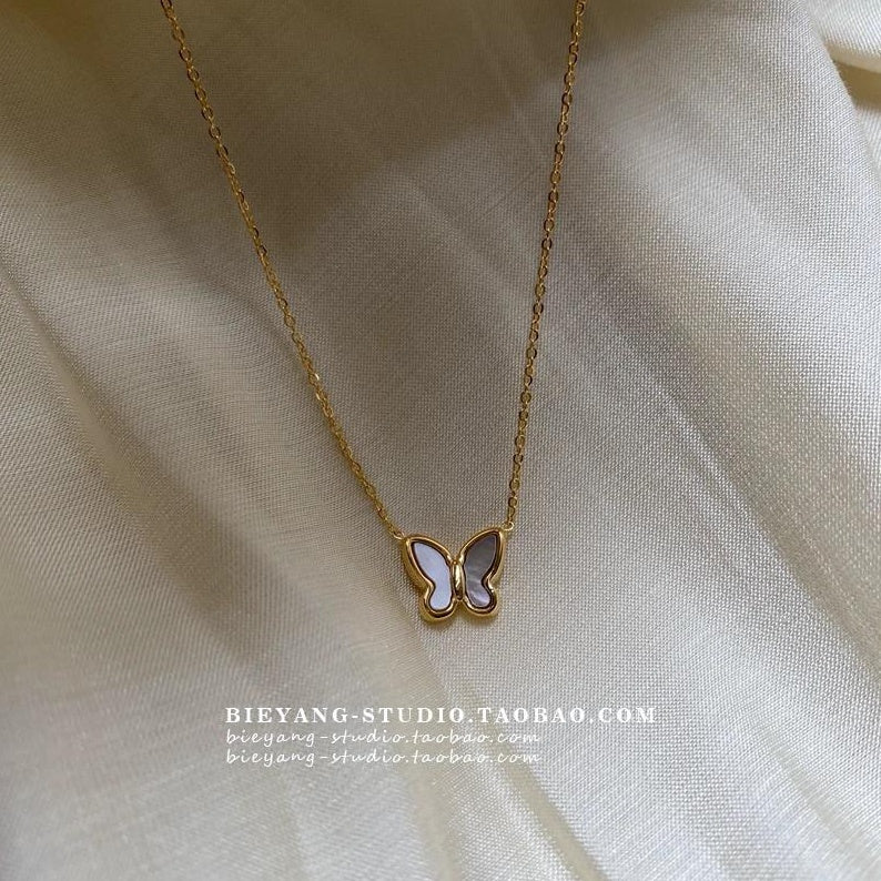 VINTAGE BUTTERFLY NECKLACE