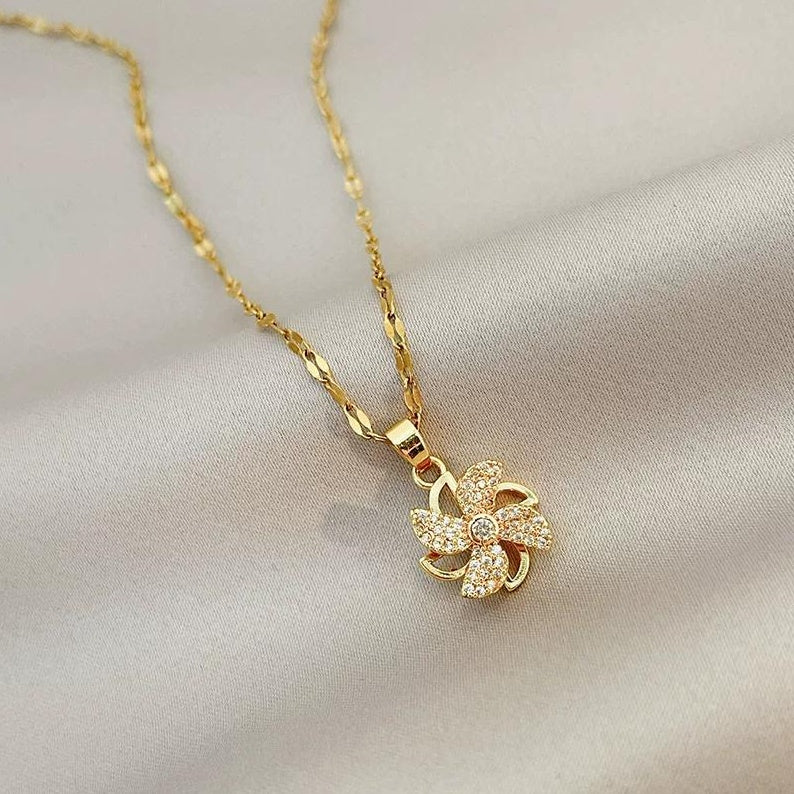 WINDMILL COLLARBONE NECKLACE