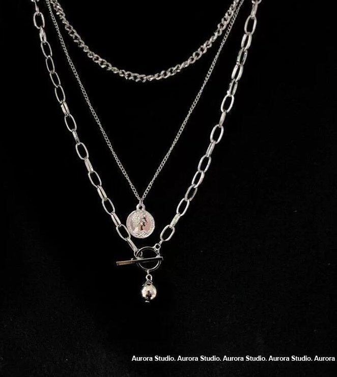MINIMALIST LAYERED COIN NECKLACE