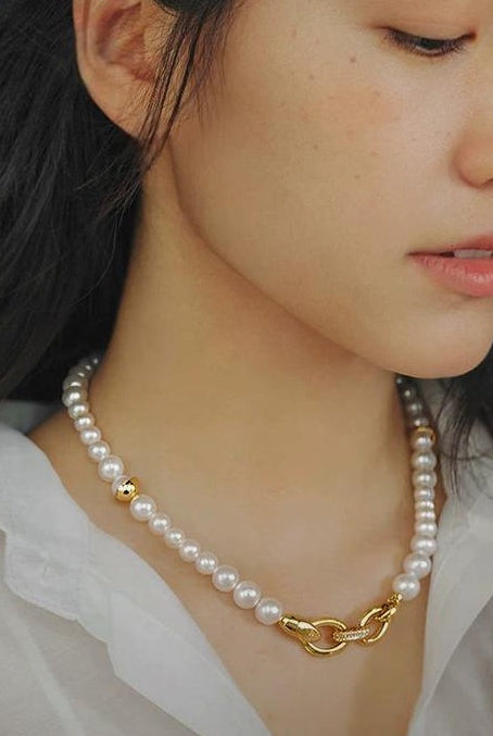 ELEGANT PEARL NECKLACE JEWELRY