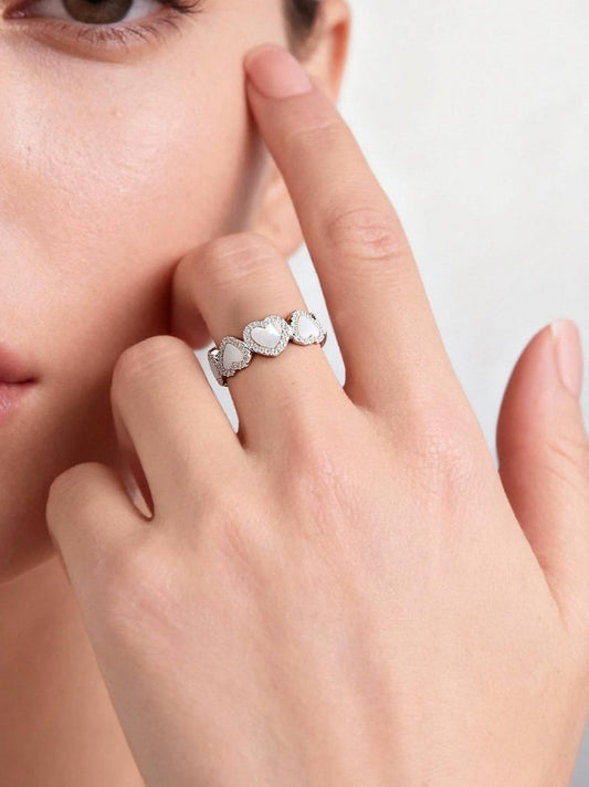 LUXURY SHELL PINKY RING