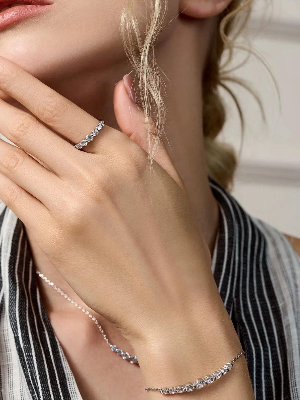 PREMIUM ZIRCONIA TAIL RING