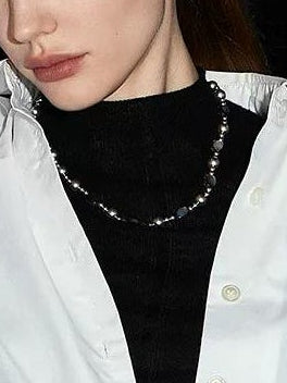 BAROQUE PEARL NECKLACE