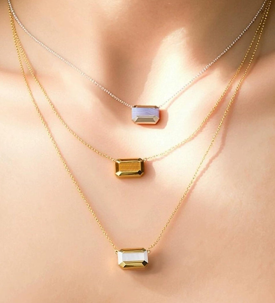 COLORFUL STONE NECKLACE