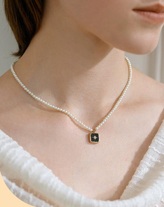 RETRO PEARL SQUARE