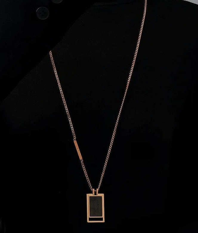 MINIMALIST ENGRAVED NECKLACE