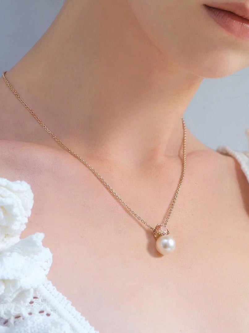 ELEGANT PEARL SUMMER NECKLACE