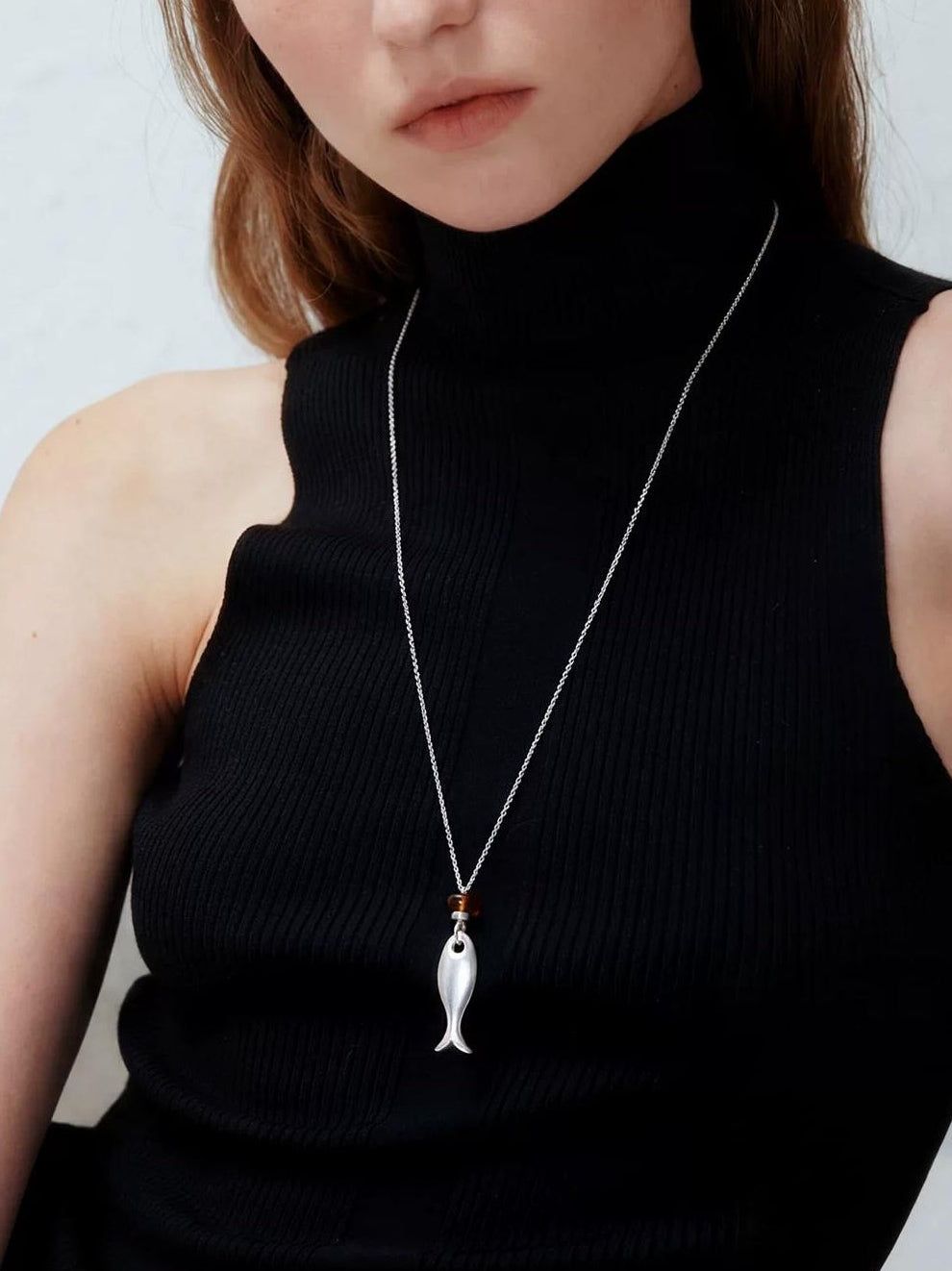 HERRINGBONE PENDANT NECKLACE