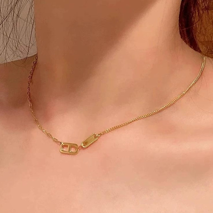 GOLD PENDANT LINK NECKLACE