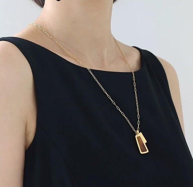GEOMETRIC PENDANT LONG NECKLACE