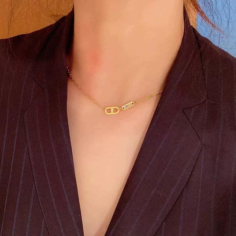 GOLD PENDANT LINK NECKLACE