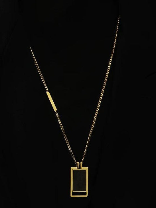 MINIMALIST ENGRAVED NECKLACE